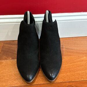 NWOT Frye Reina Cut Out Bootie in black ankle small heel southwestern size 9.5